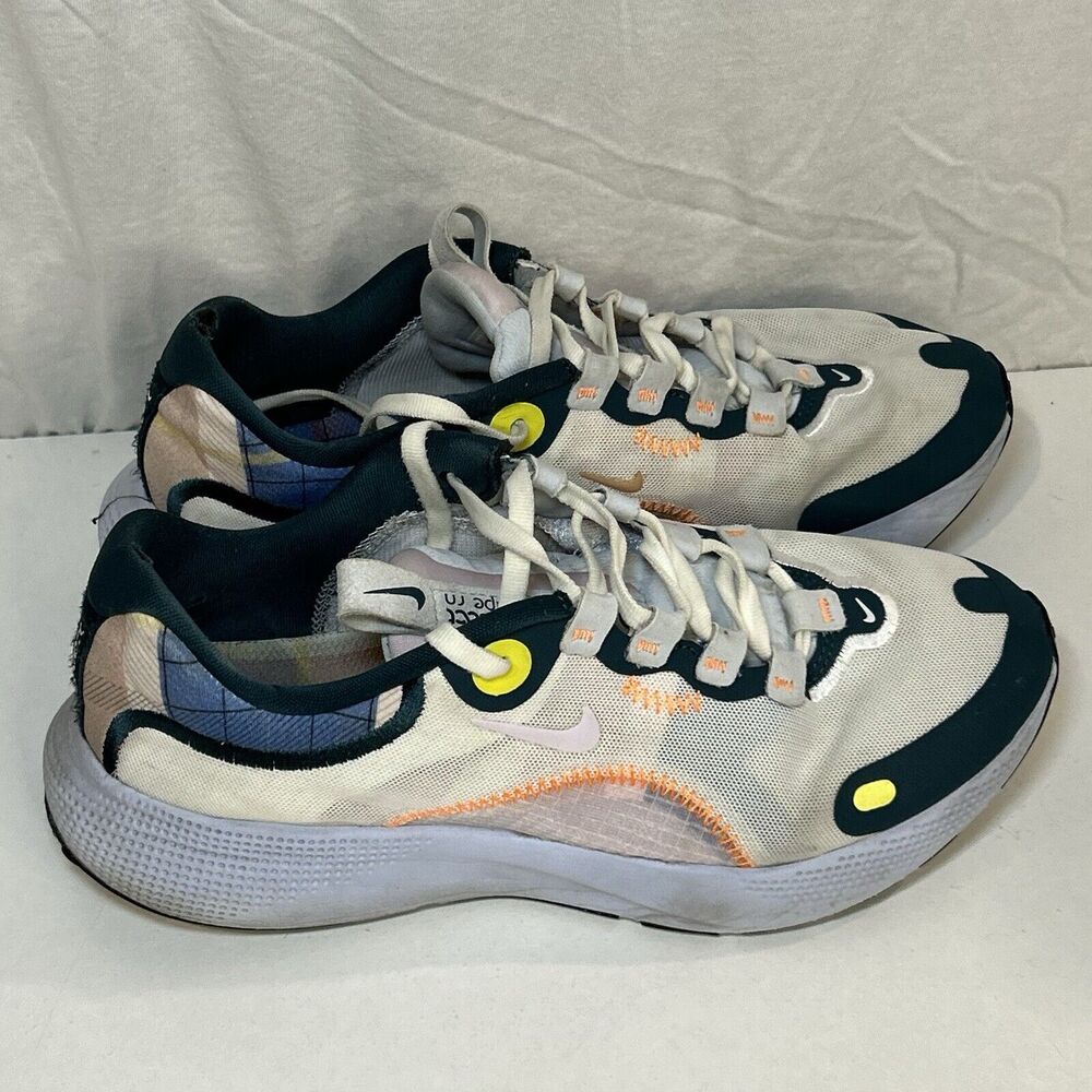 Nike React Escape Run Dh2512-100‎ Summit White Regal Pink Women’s size 8